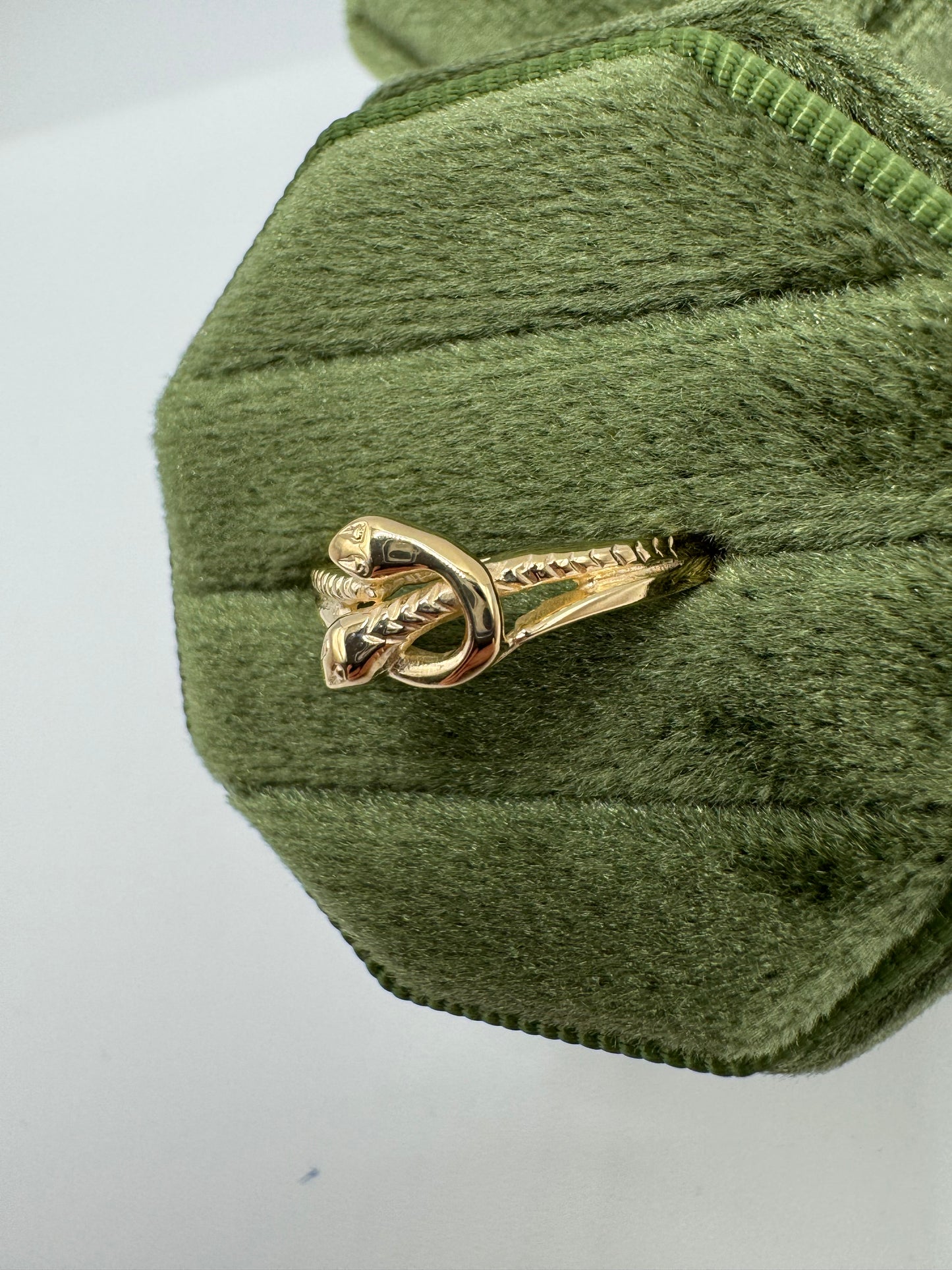 9ct gold snake ring