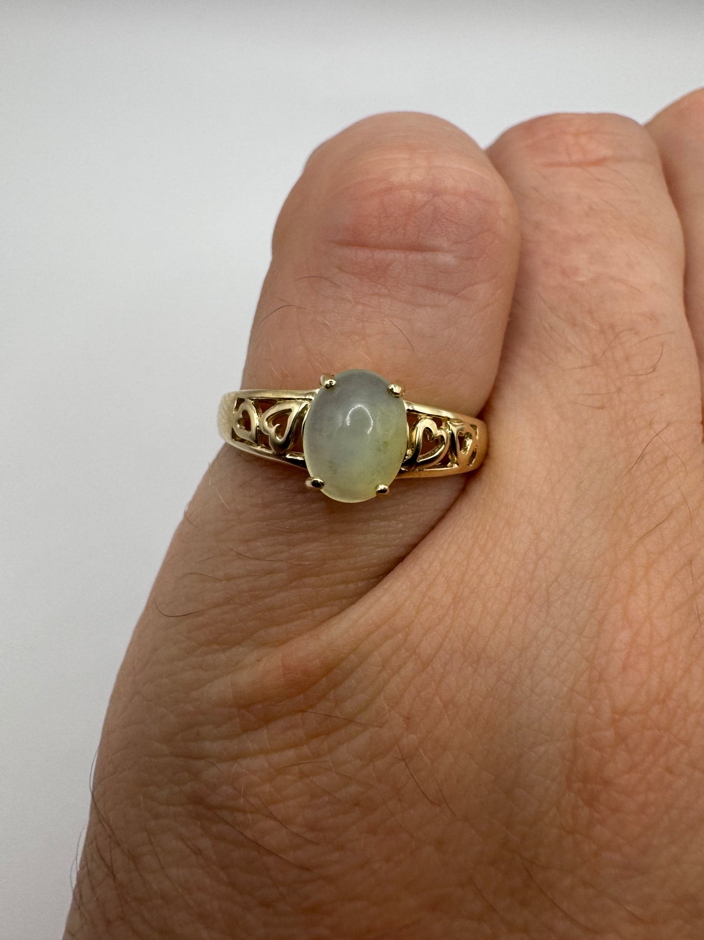 9ct gold chalcedony ring