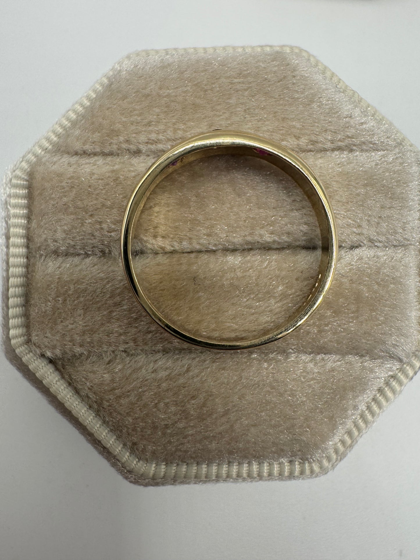 9ct gold ruby gypsy ring