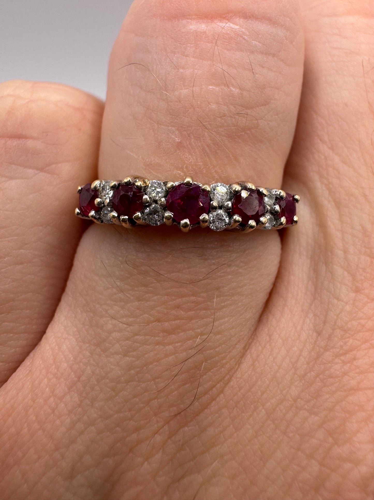 18ct gold ruby and diamond ring