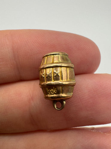 9ct gold “XXX” barrel charm