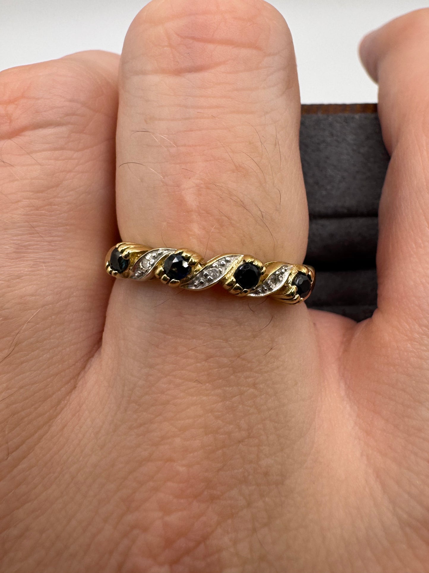 9ct gold sapphire and diamond ring