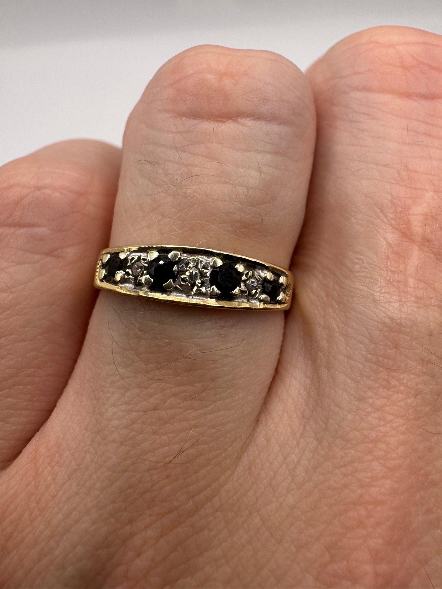 9ct gold sapphire and diamond ring