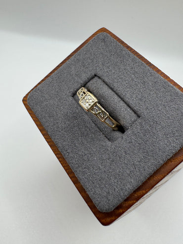 9ct gold diamond ring