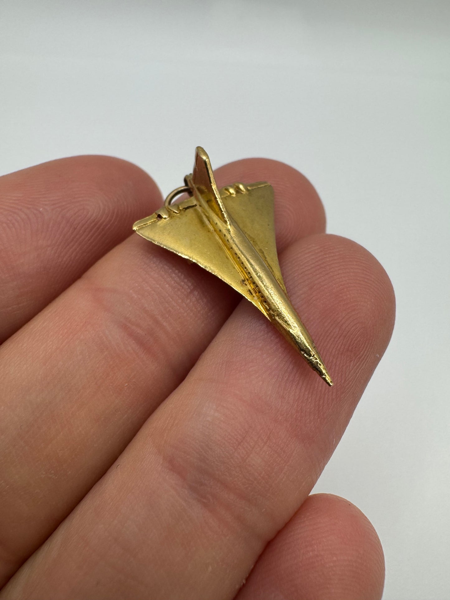 9ct gold Concorde pendant