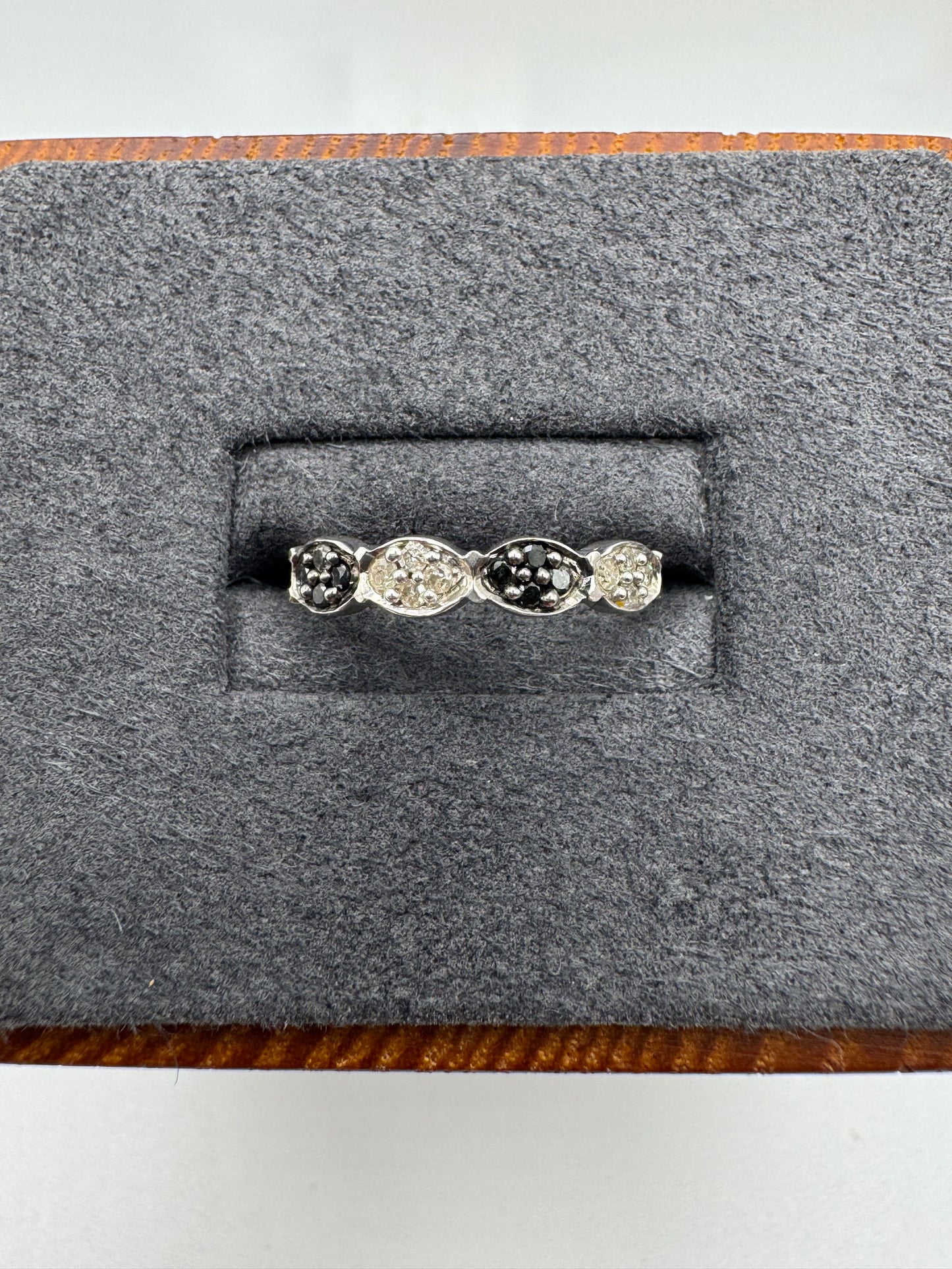 9ct white gold diamond ring