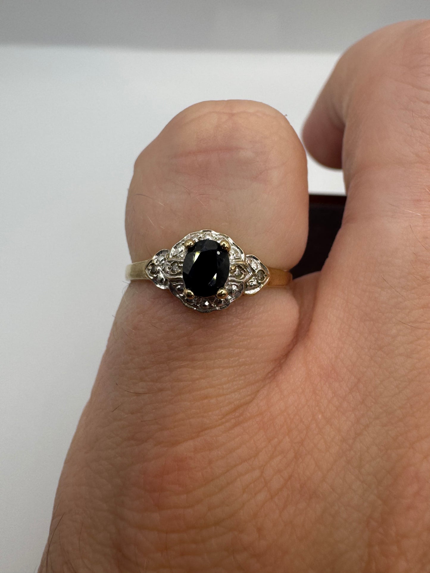 9ct gold sapphire and diamond ring