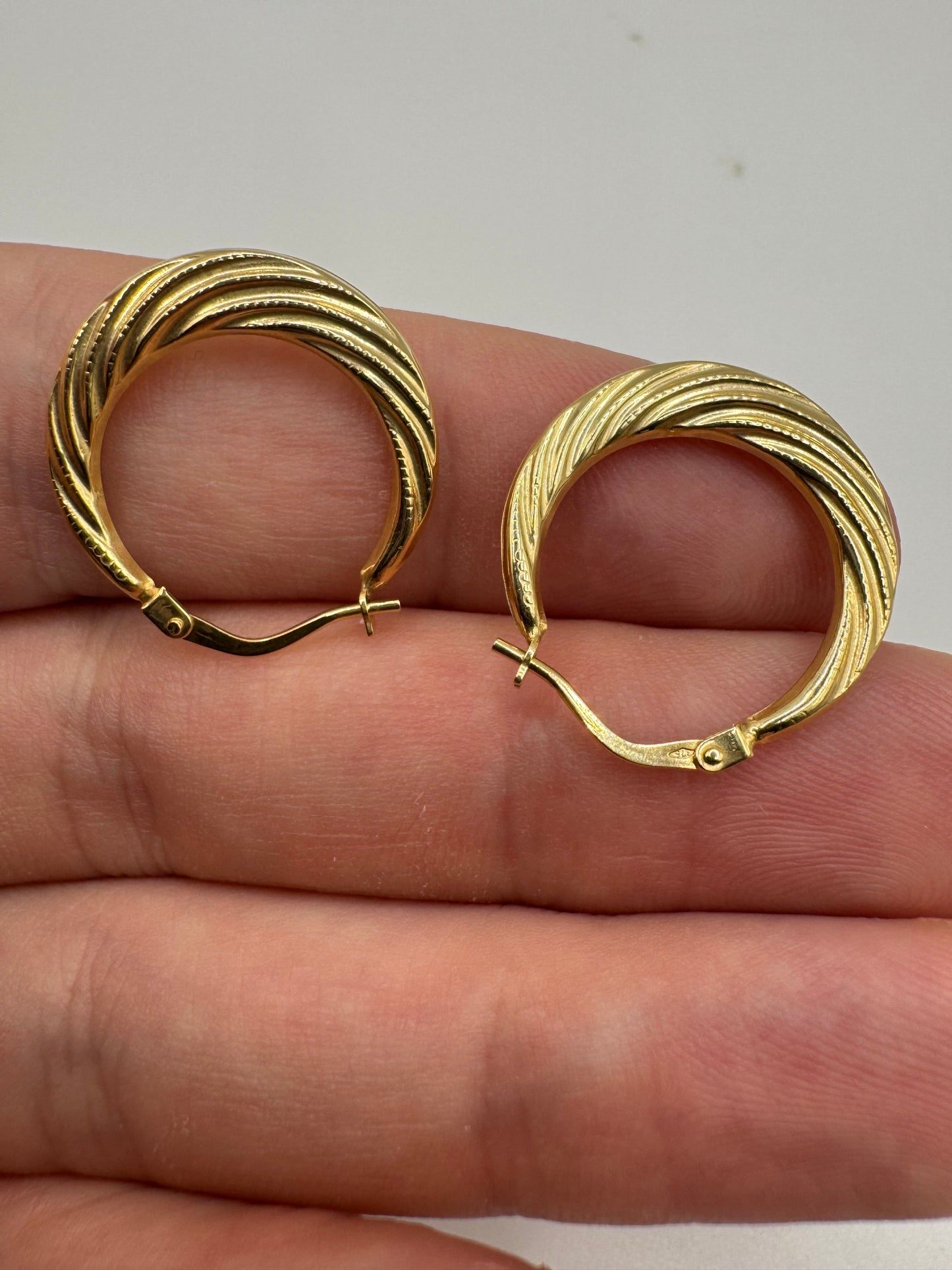 9ct gold patterned creole earrings