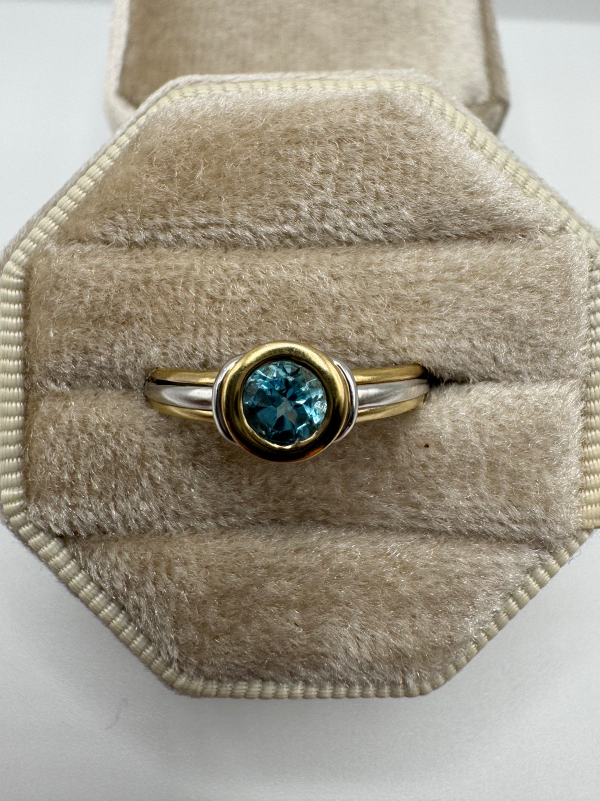 9ct two-tone gold topaz ring