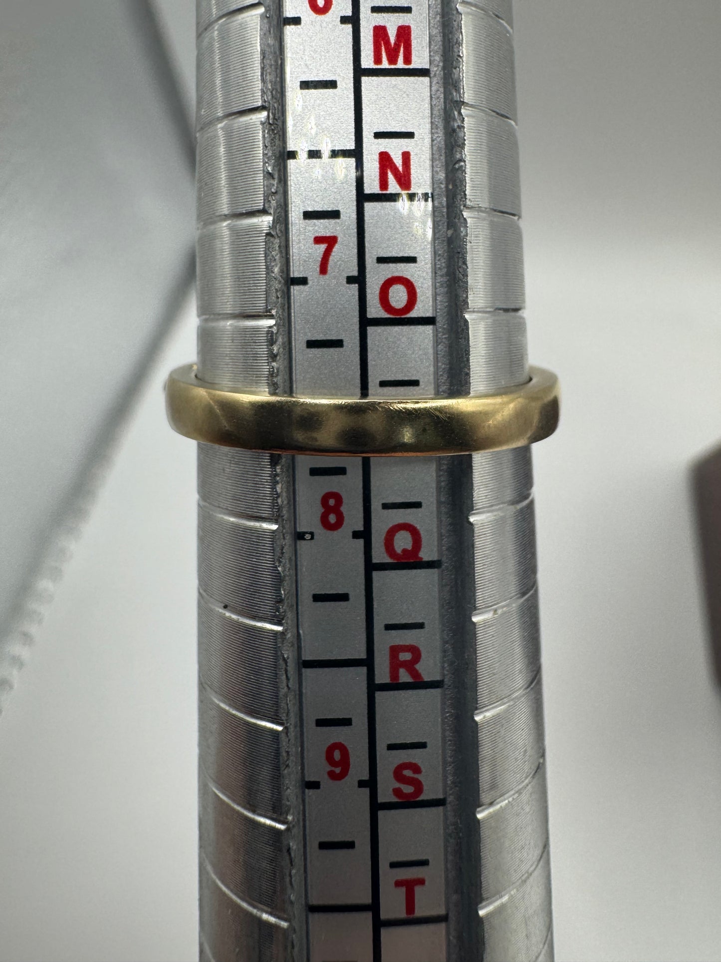 9ct gold diamond ring