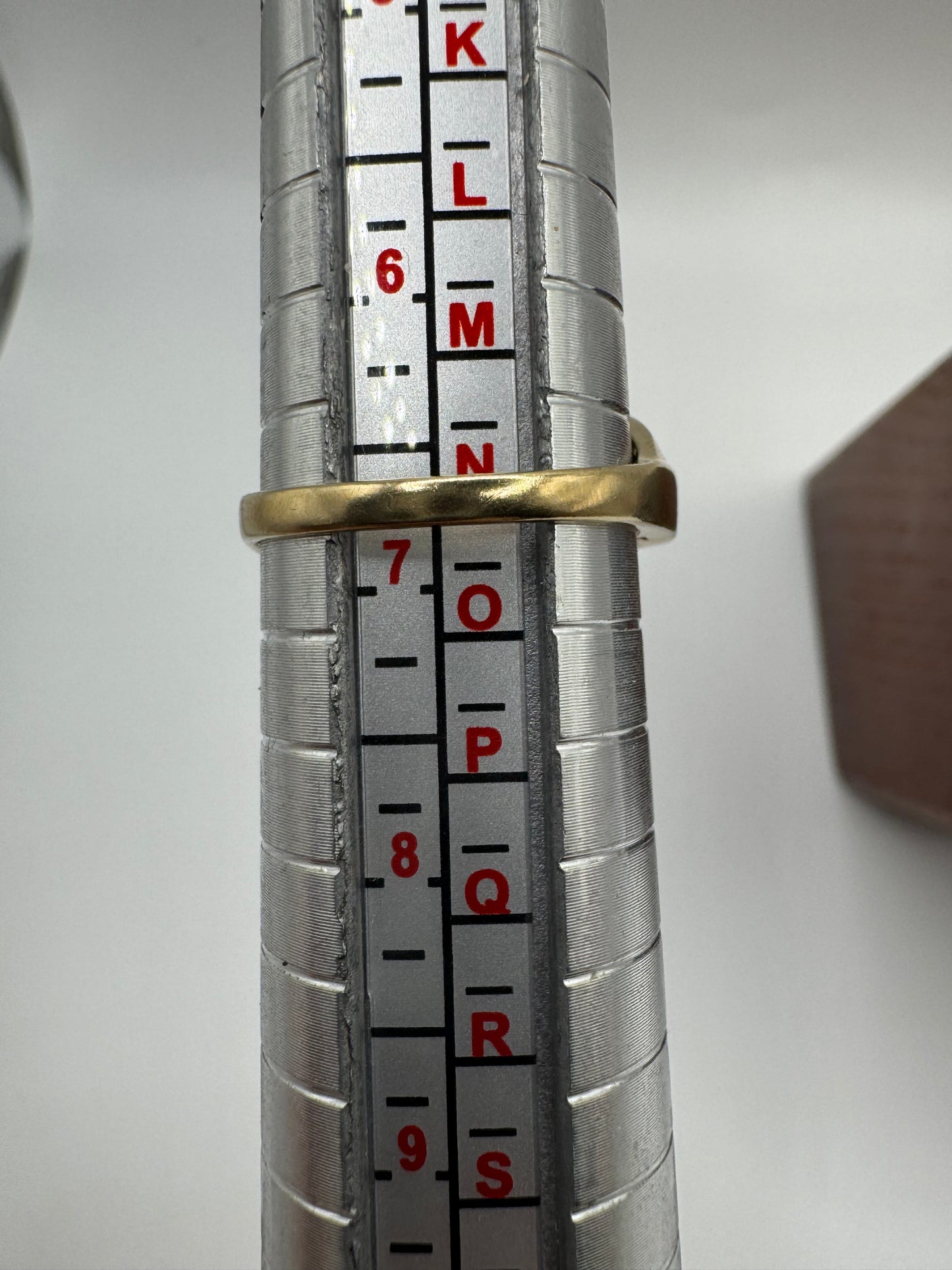 9ct gold multi-coloured sapphire ring