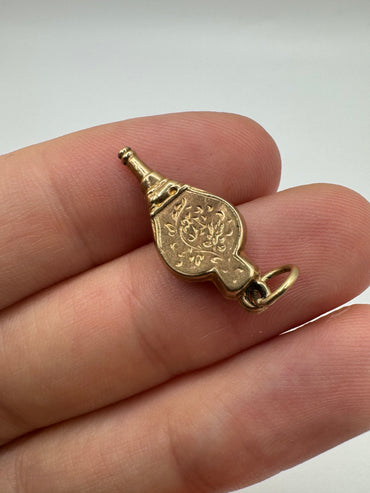 9ct gold fireplace bellow charm