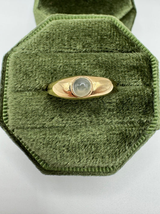9ct gold moonstone gypsy ring
