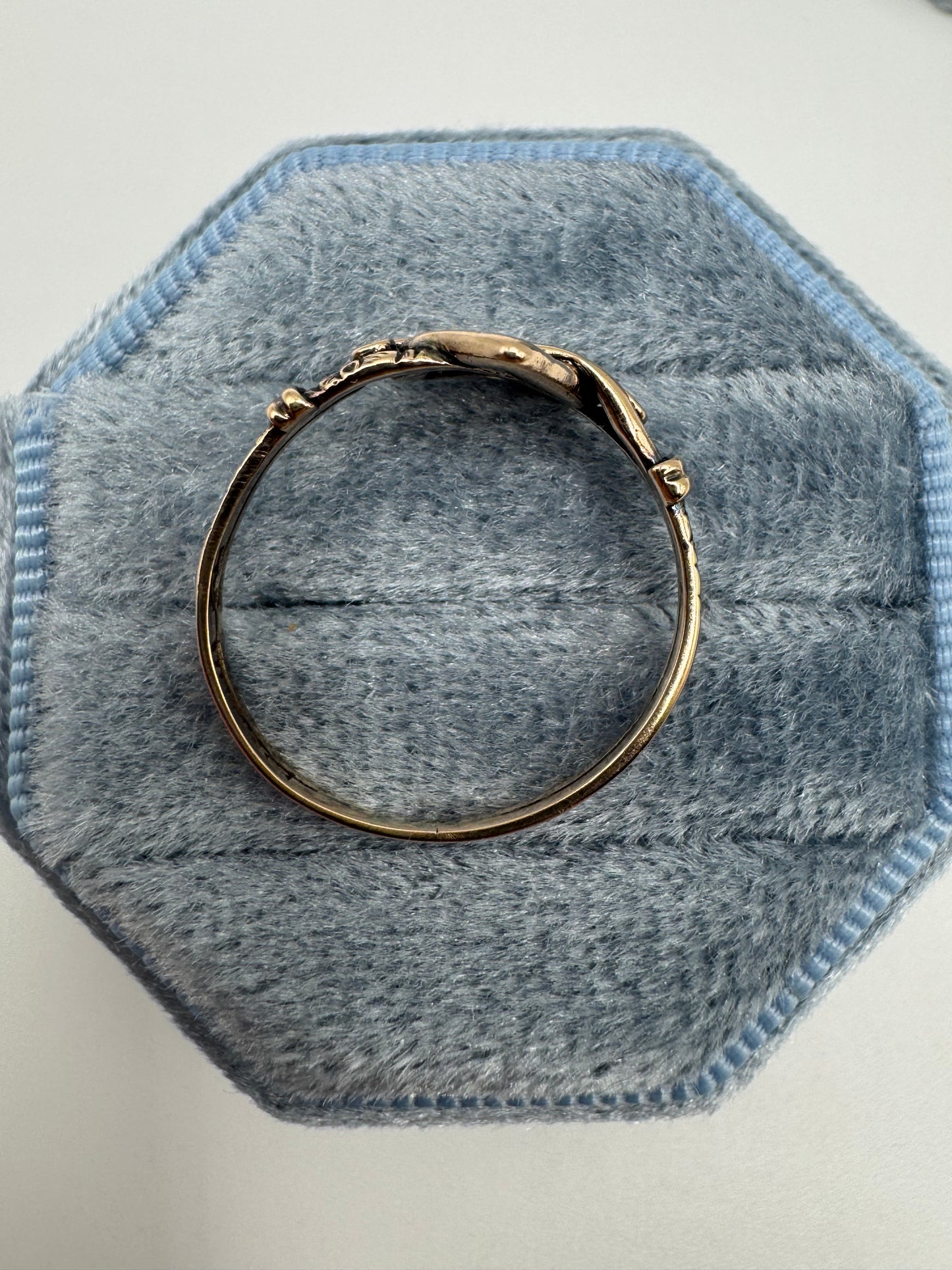 Antique 9ct rose gold heart ring