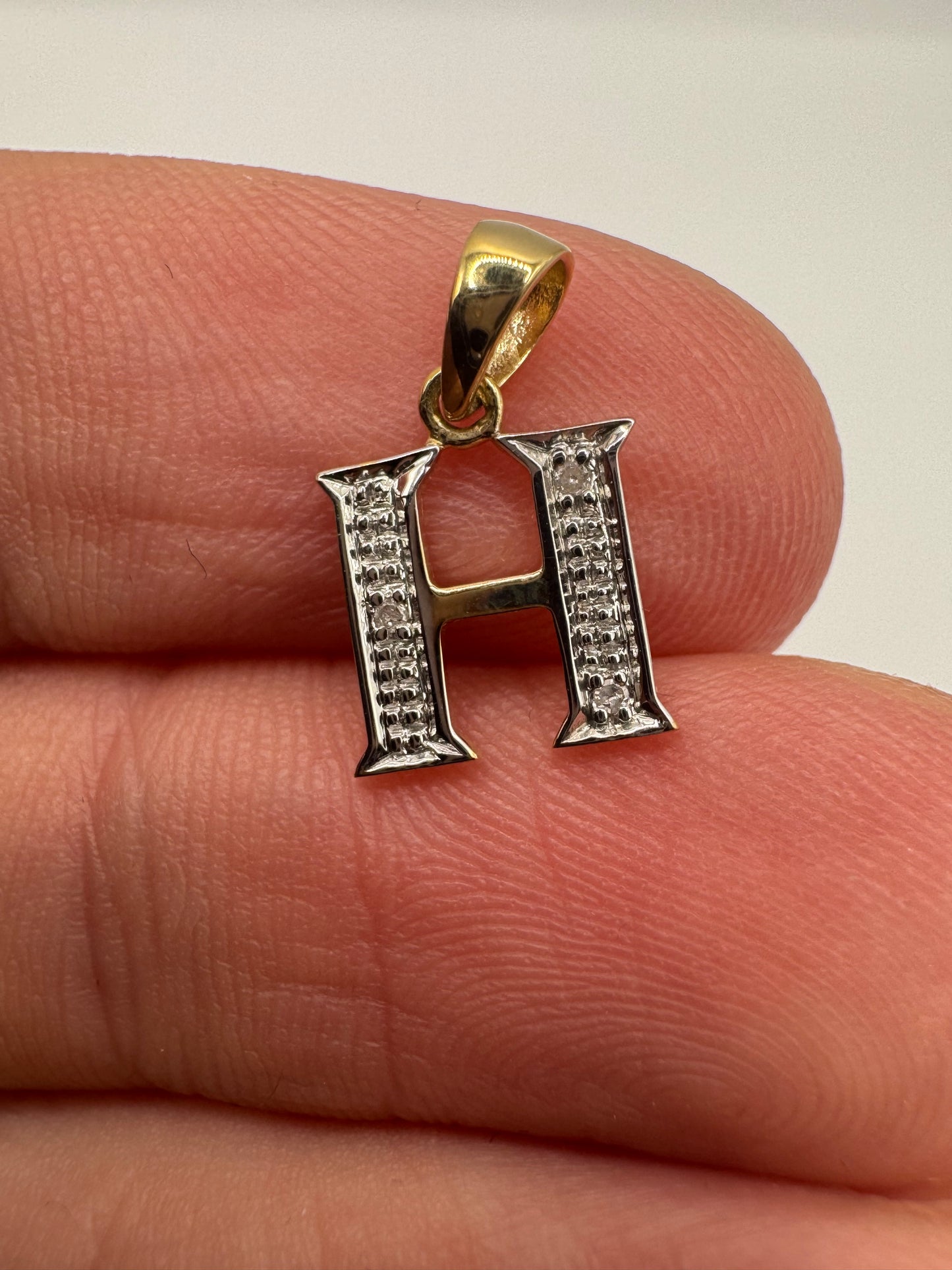 9ct gold diamond initial H pendant