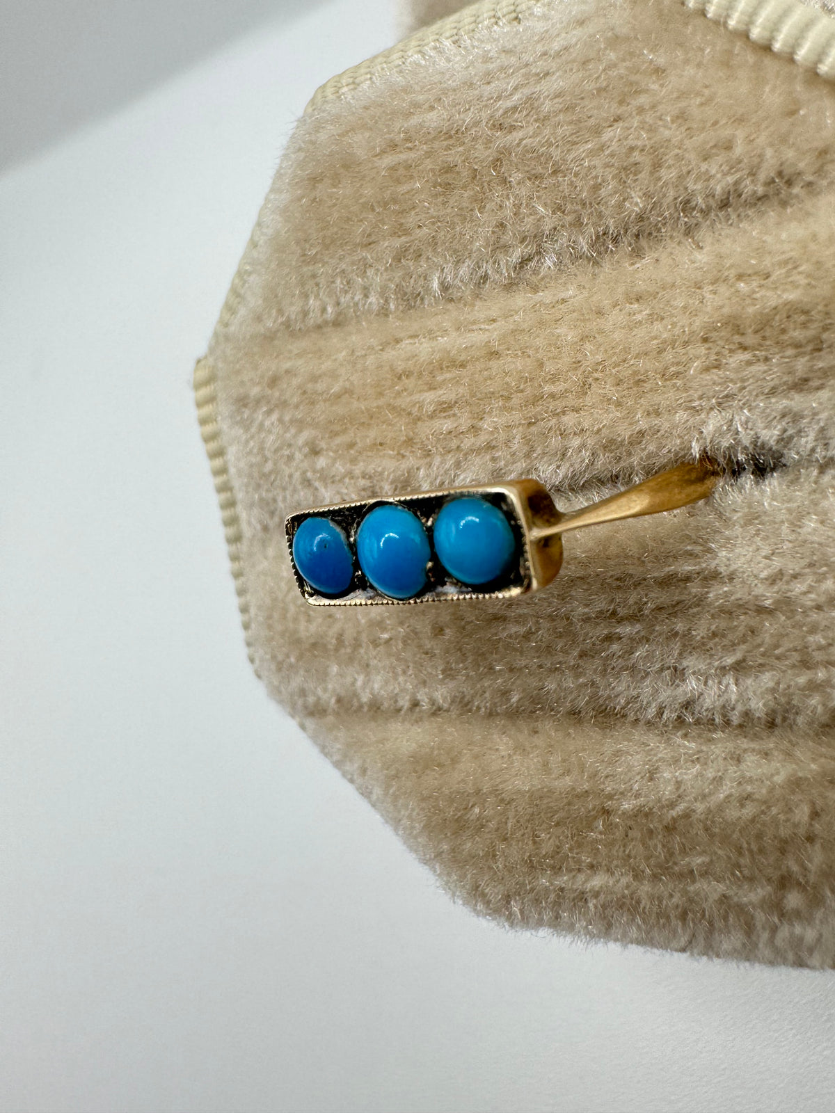 Antique 9ct rose gold turquoise ring