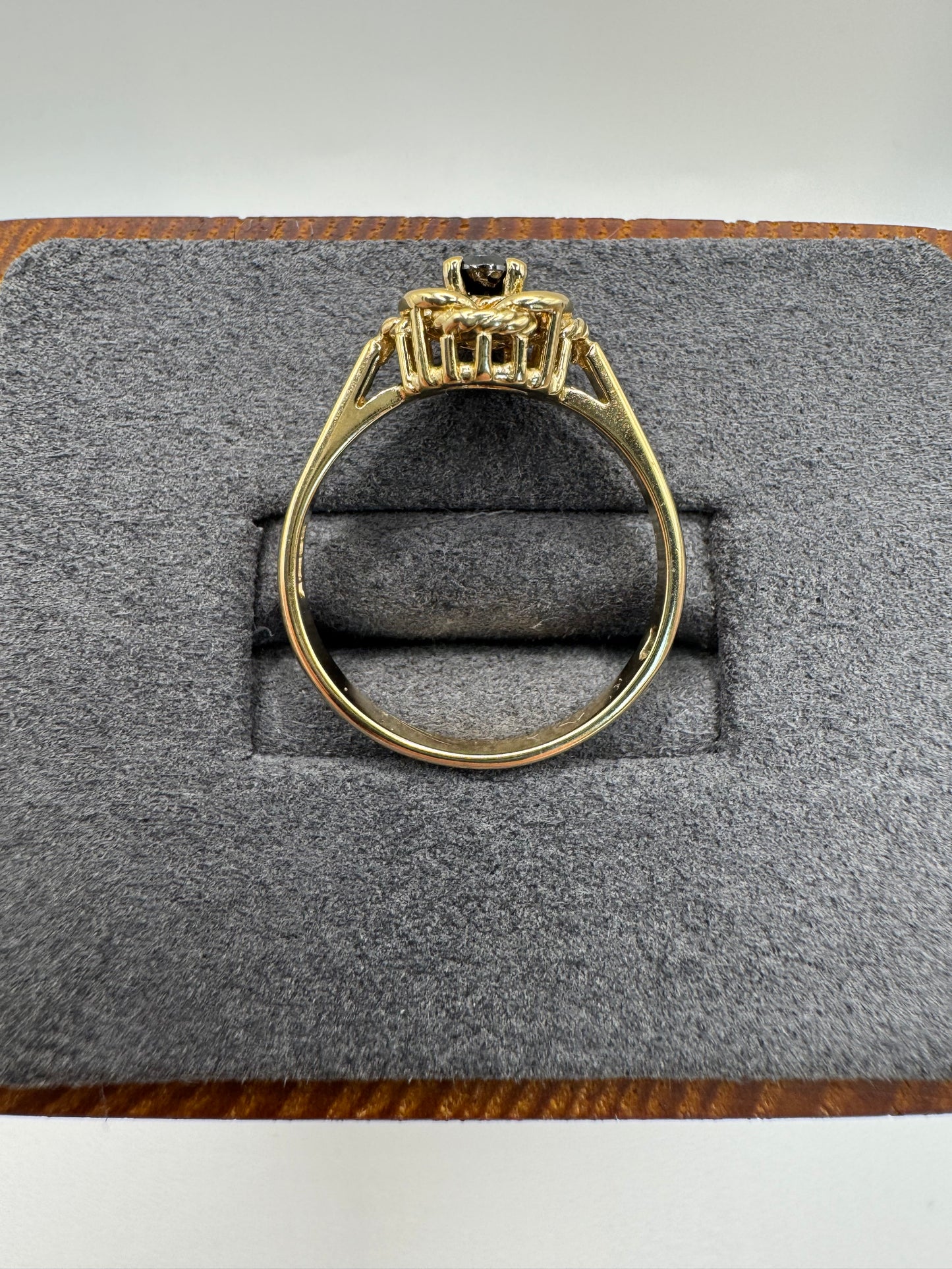 9ct gold sapphire flower ring