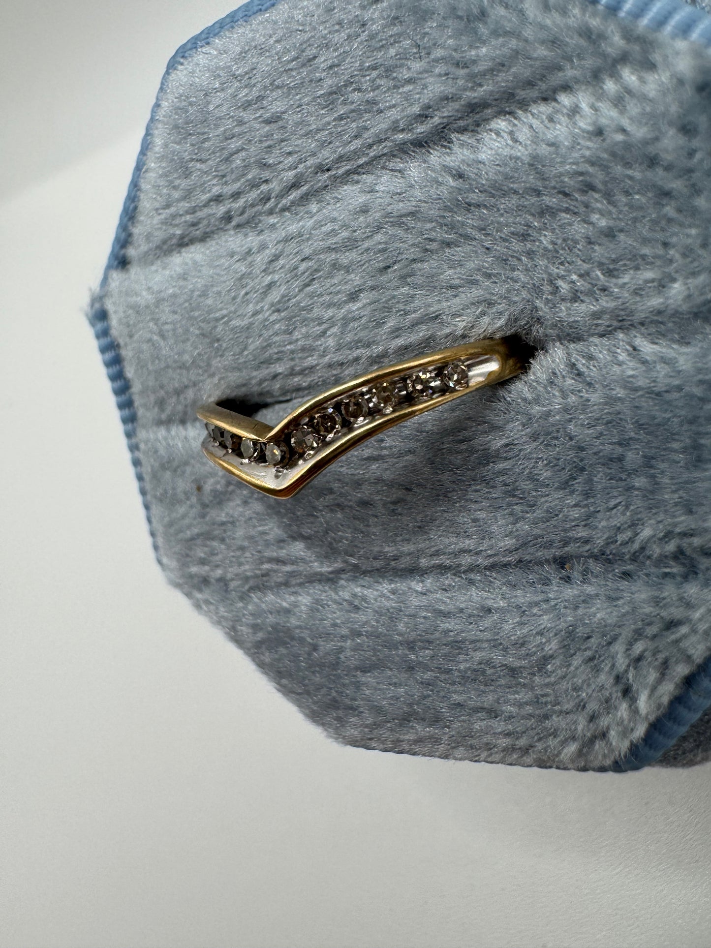 9ct gold 20 point diamond wishbone ring