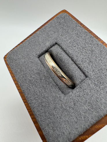 9ct two tone gold engraved band