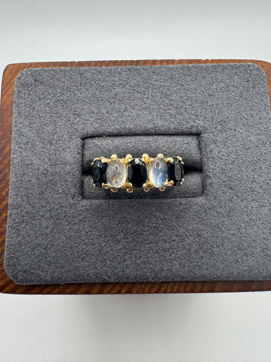 9ct gold sapphire and moonstone ring