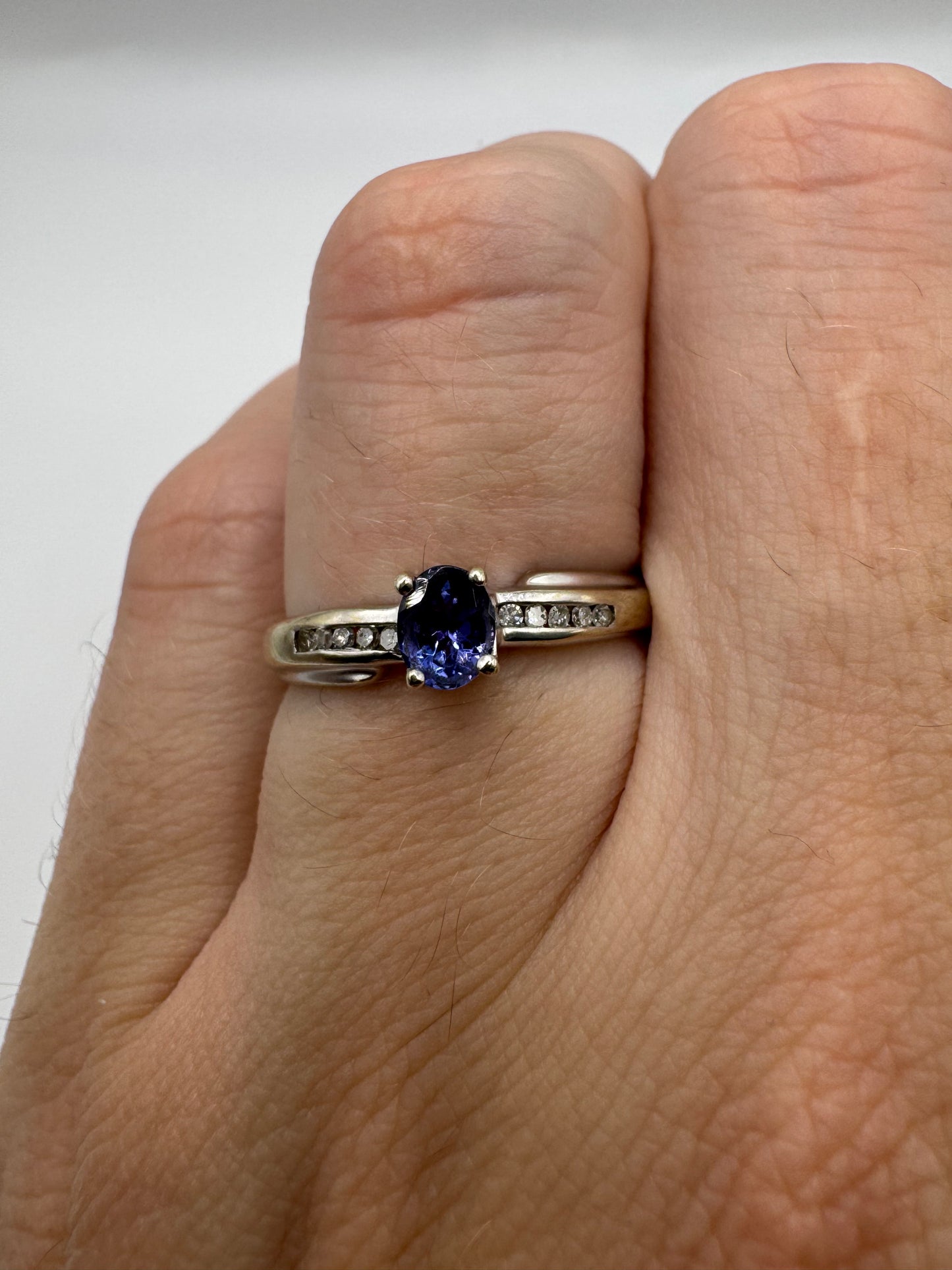 9ct white gold tanzanite and diamond ring