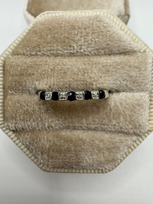 9ct white gold sapphire and diamond ring
