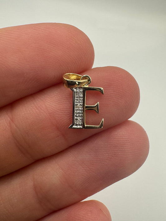 9ct gold diamond initial E pendant