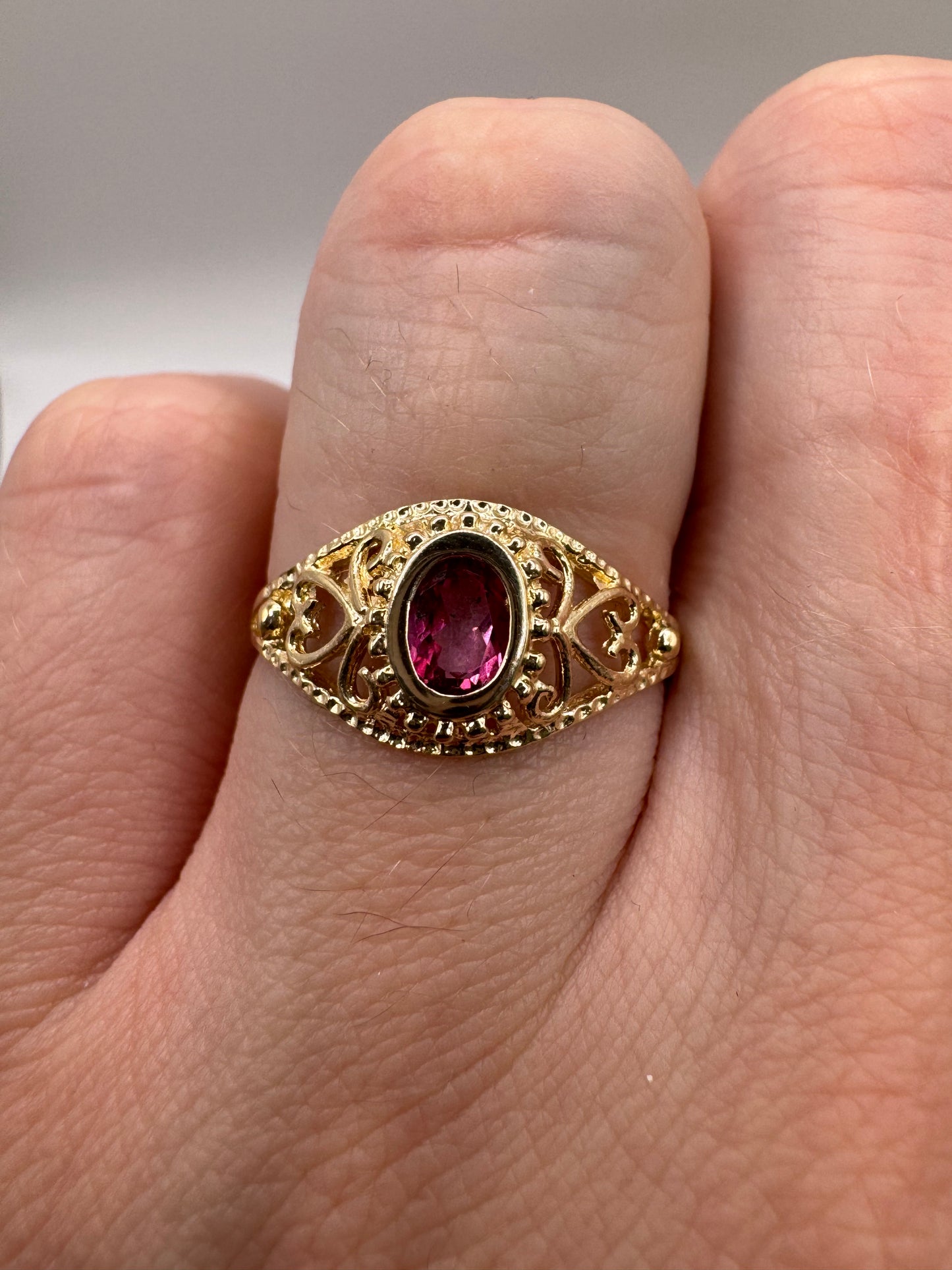 9ct gold pink topaz ring
