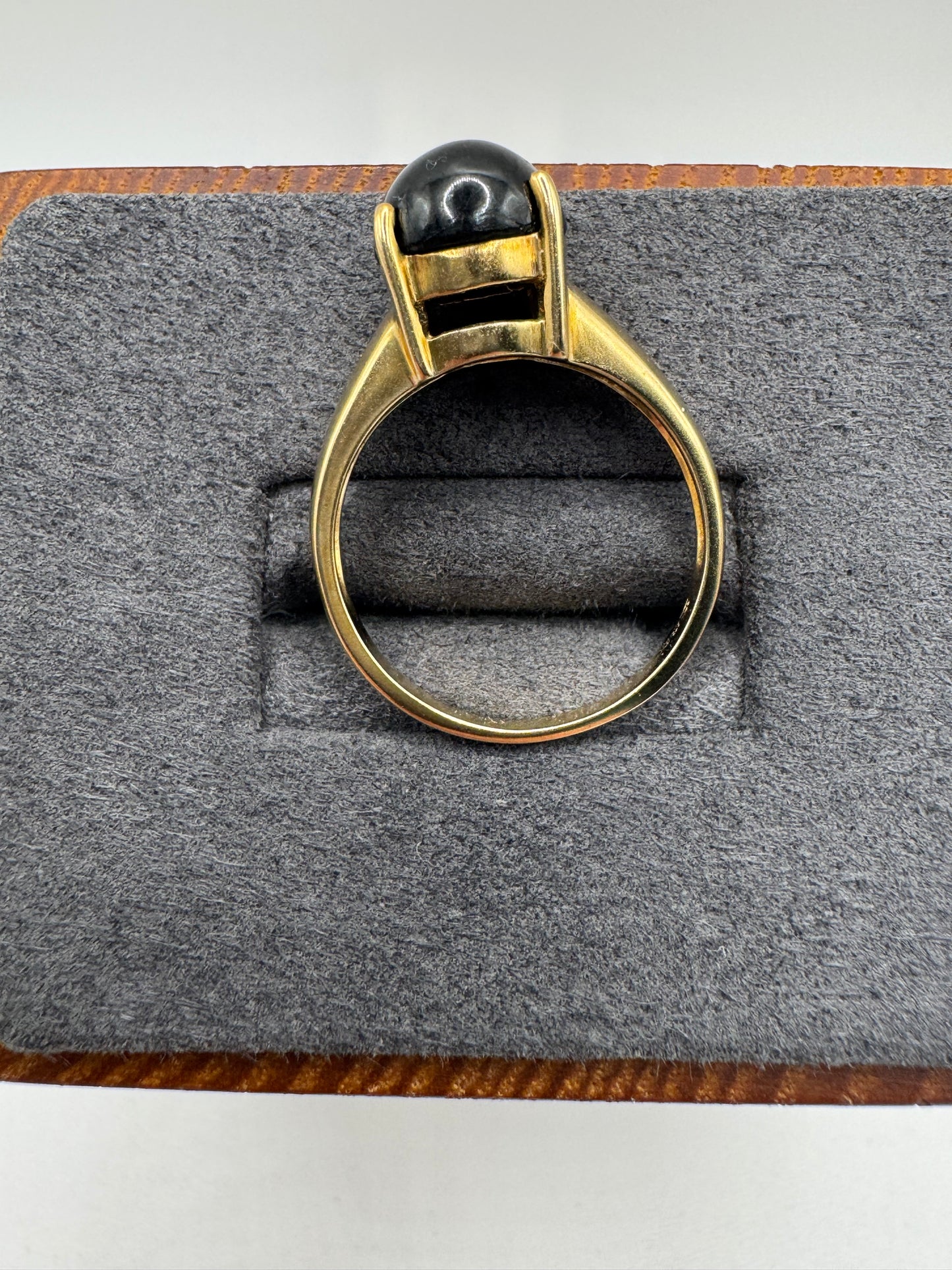 9ct gold star sapphire ring