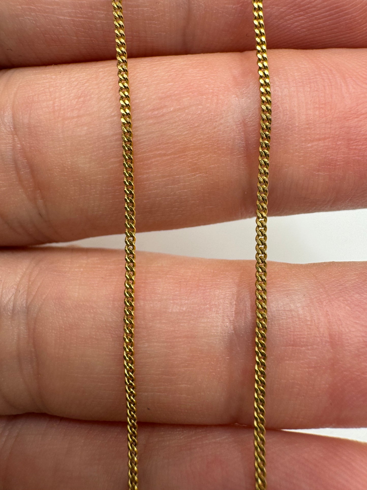 9ct gold chain 20