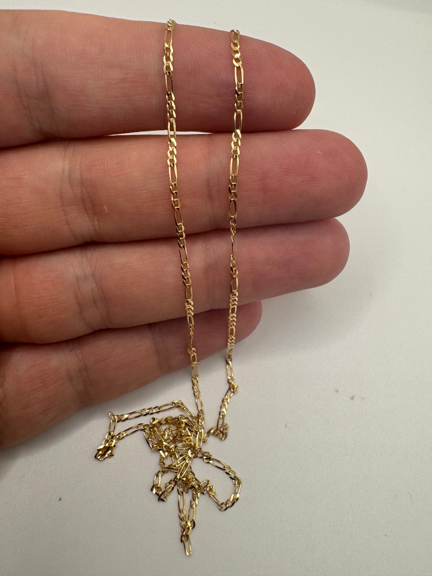 9ct gold figaro chain 46