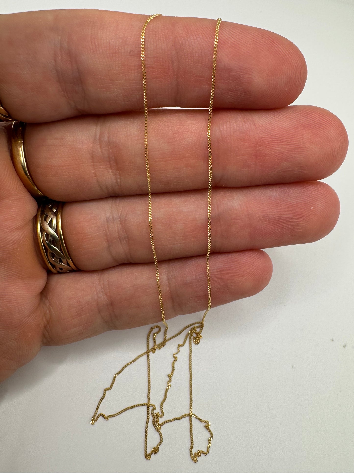 9ct gold curb chain 46 20”