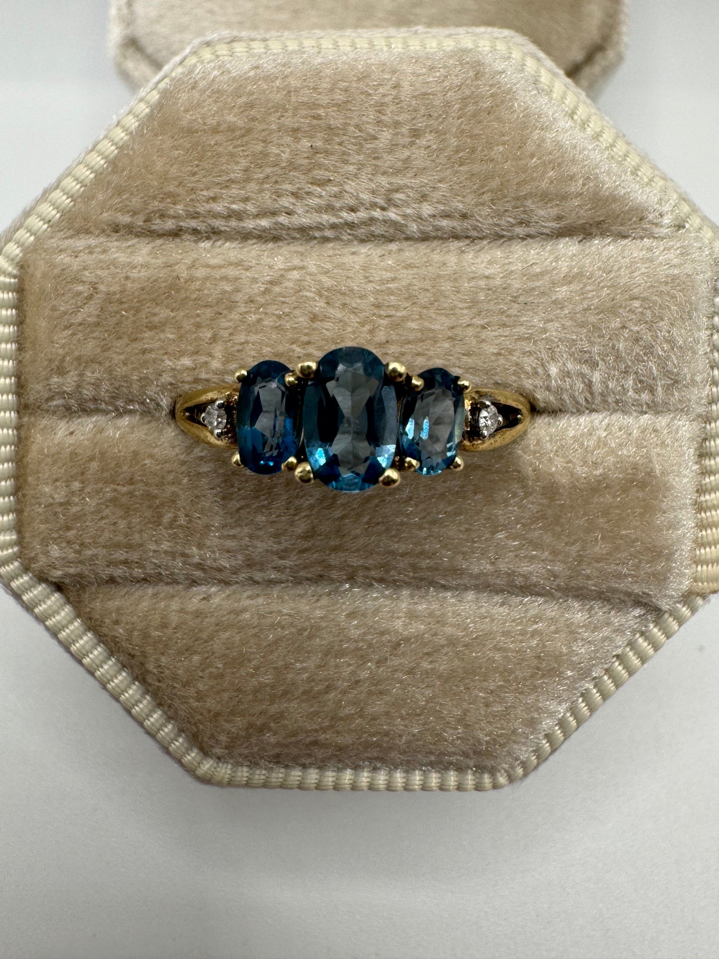 9ct gold topaz and diamond ring