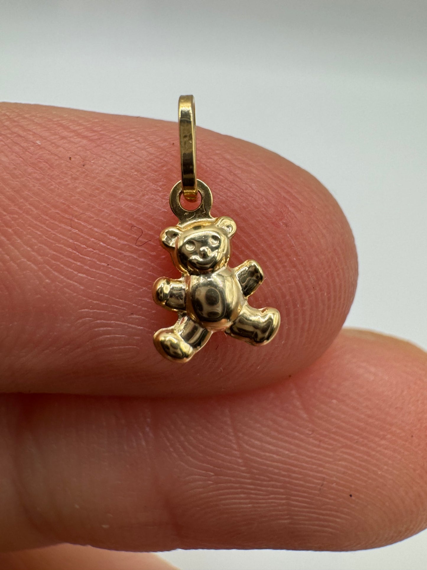 9ct gold mini teddy bear charm