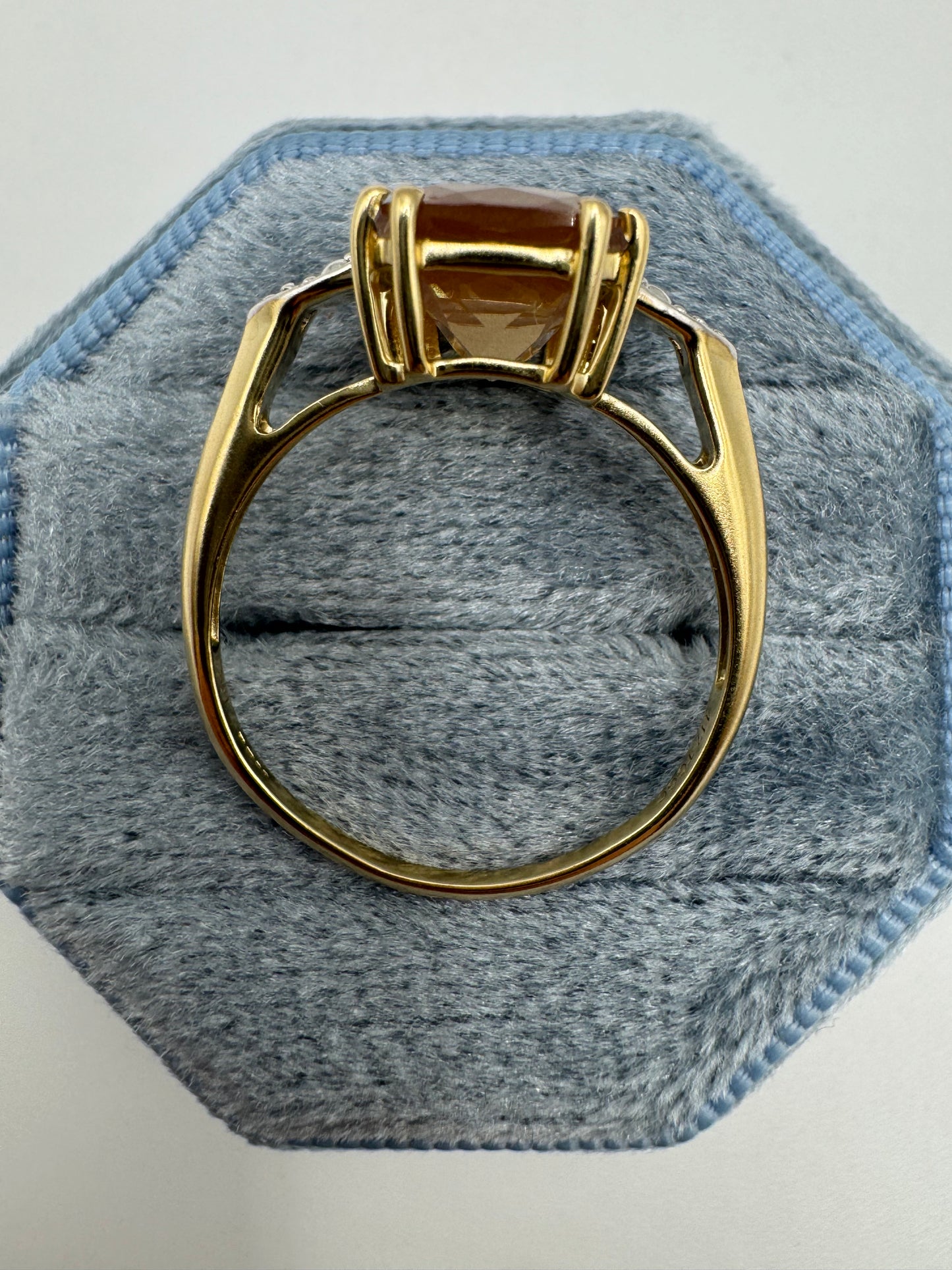 9ct gold quartz and zircon ring