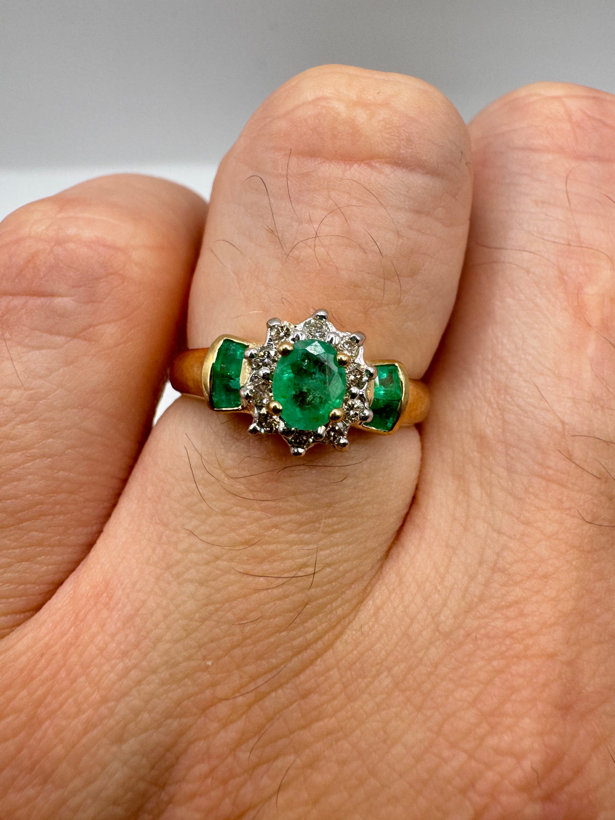 9ct gold emerald and diamond ring