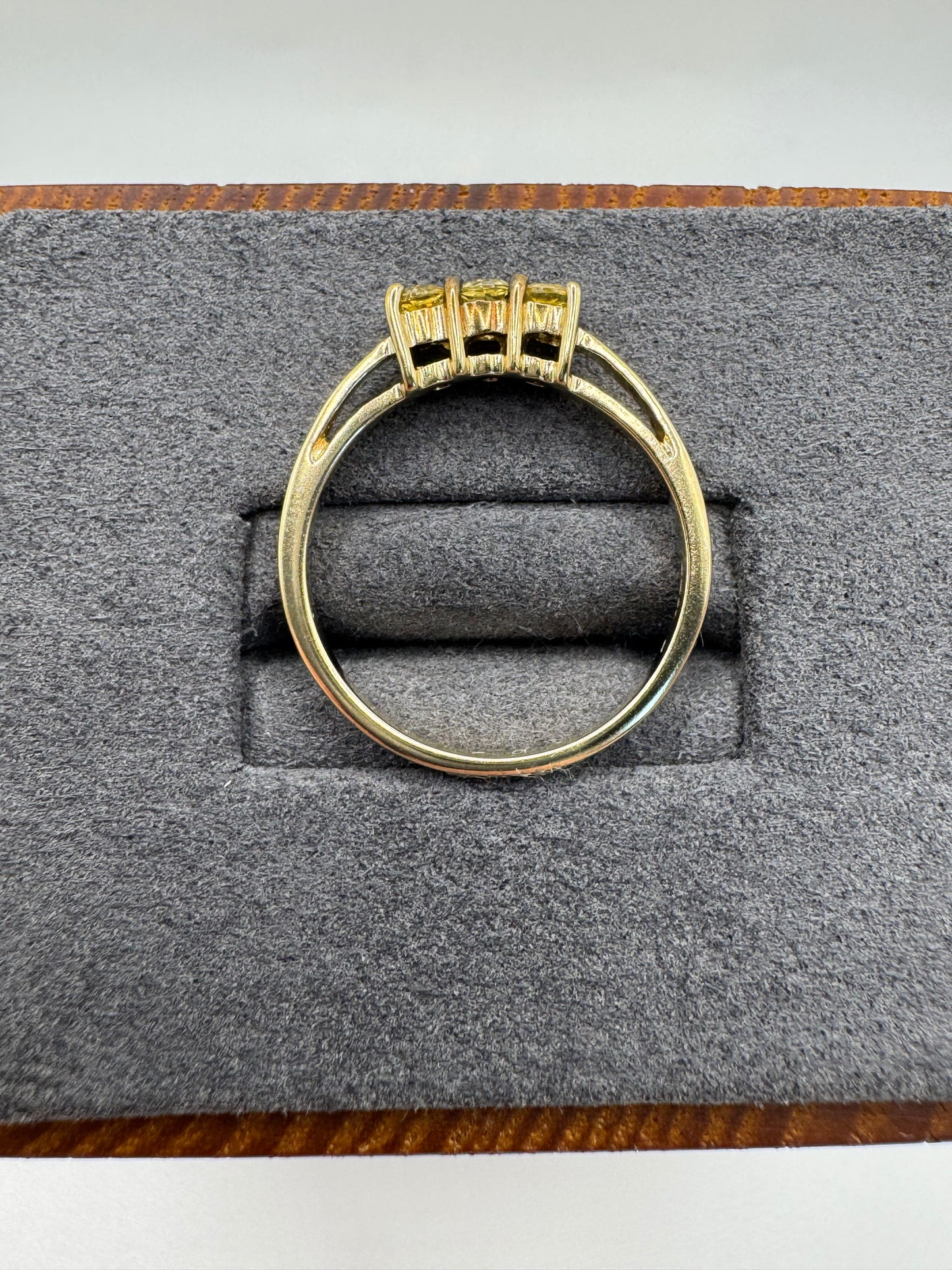 9ct gold citrine ring