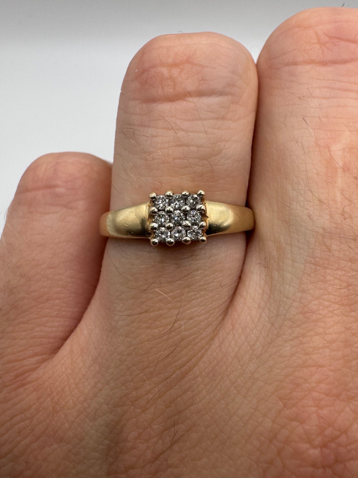 9ct gold diamond cluster ring