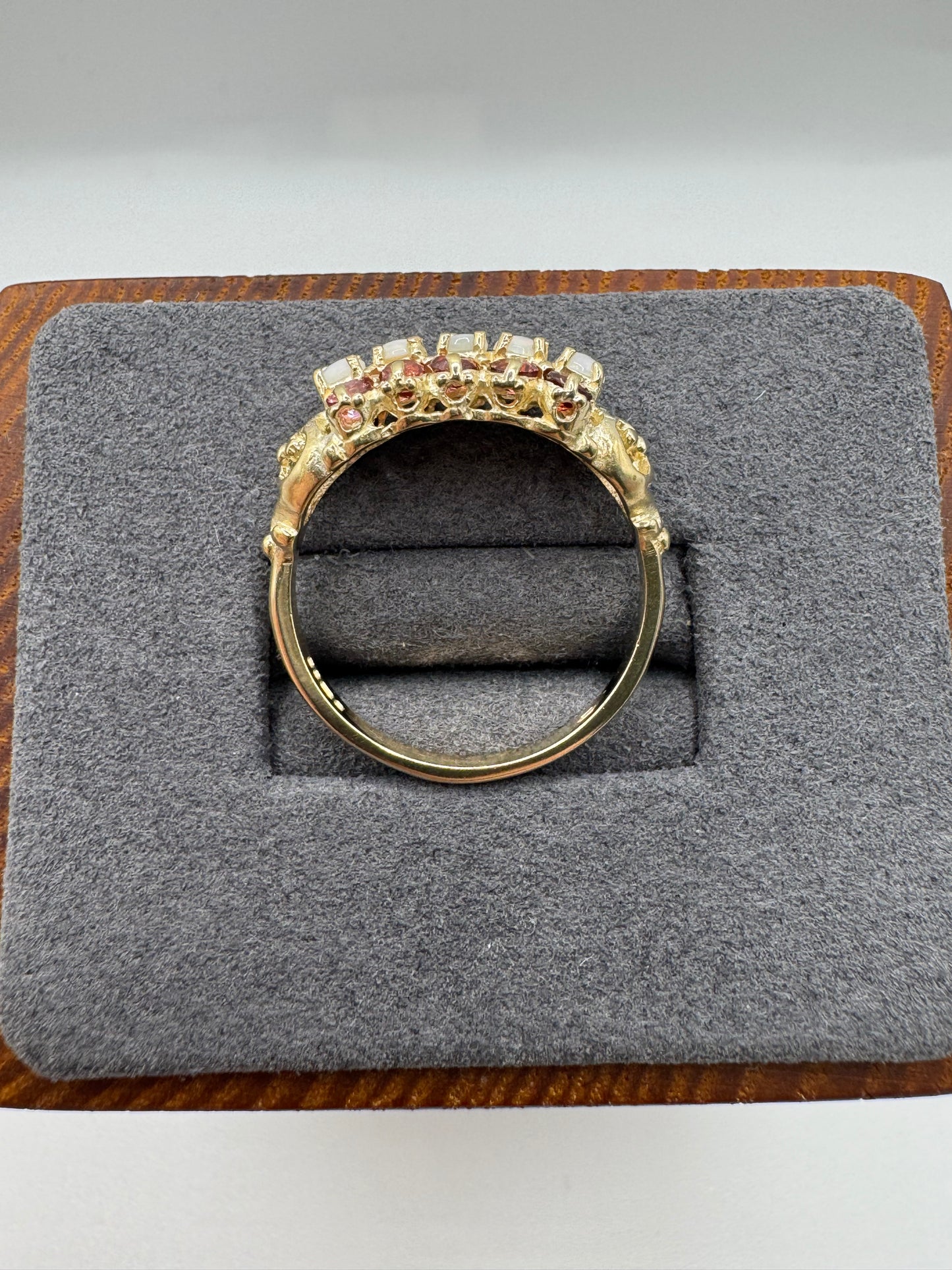 9ct gold opal and garnet ring