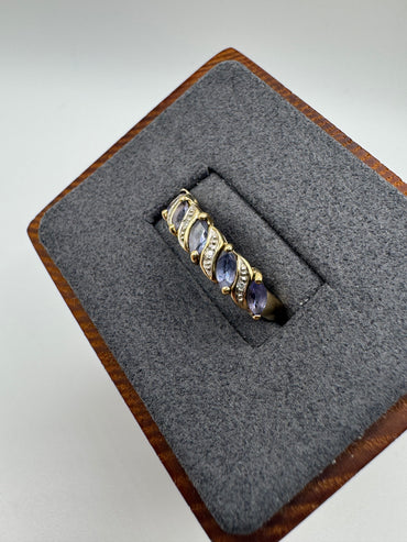 9ct gold tanzanite and diamond ring