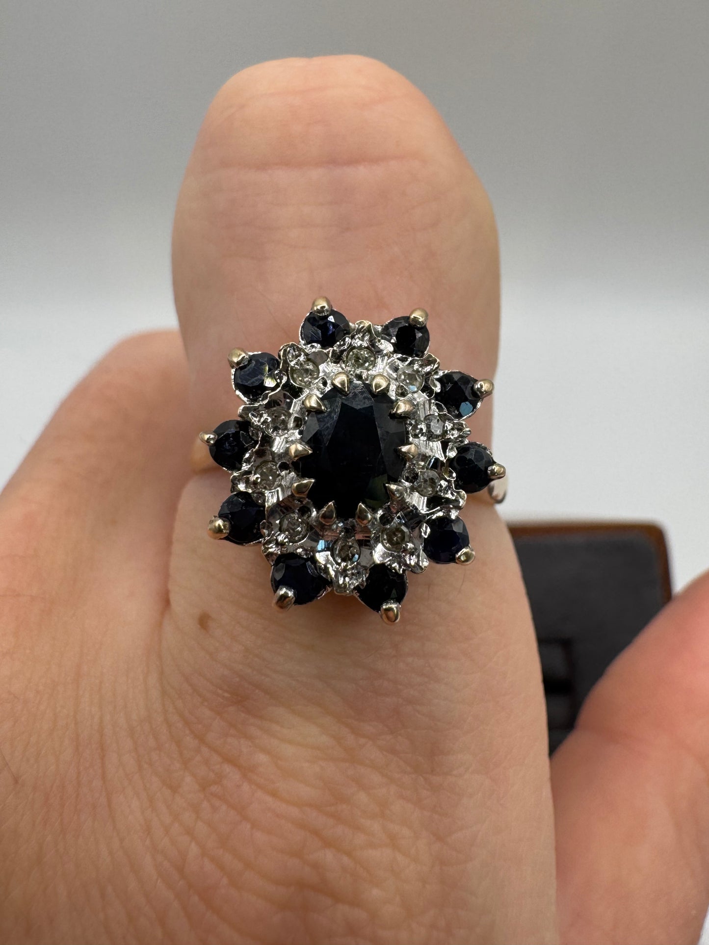 9ct gold sapphire and diamond ring