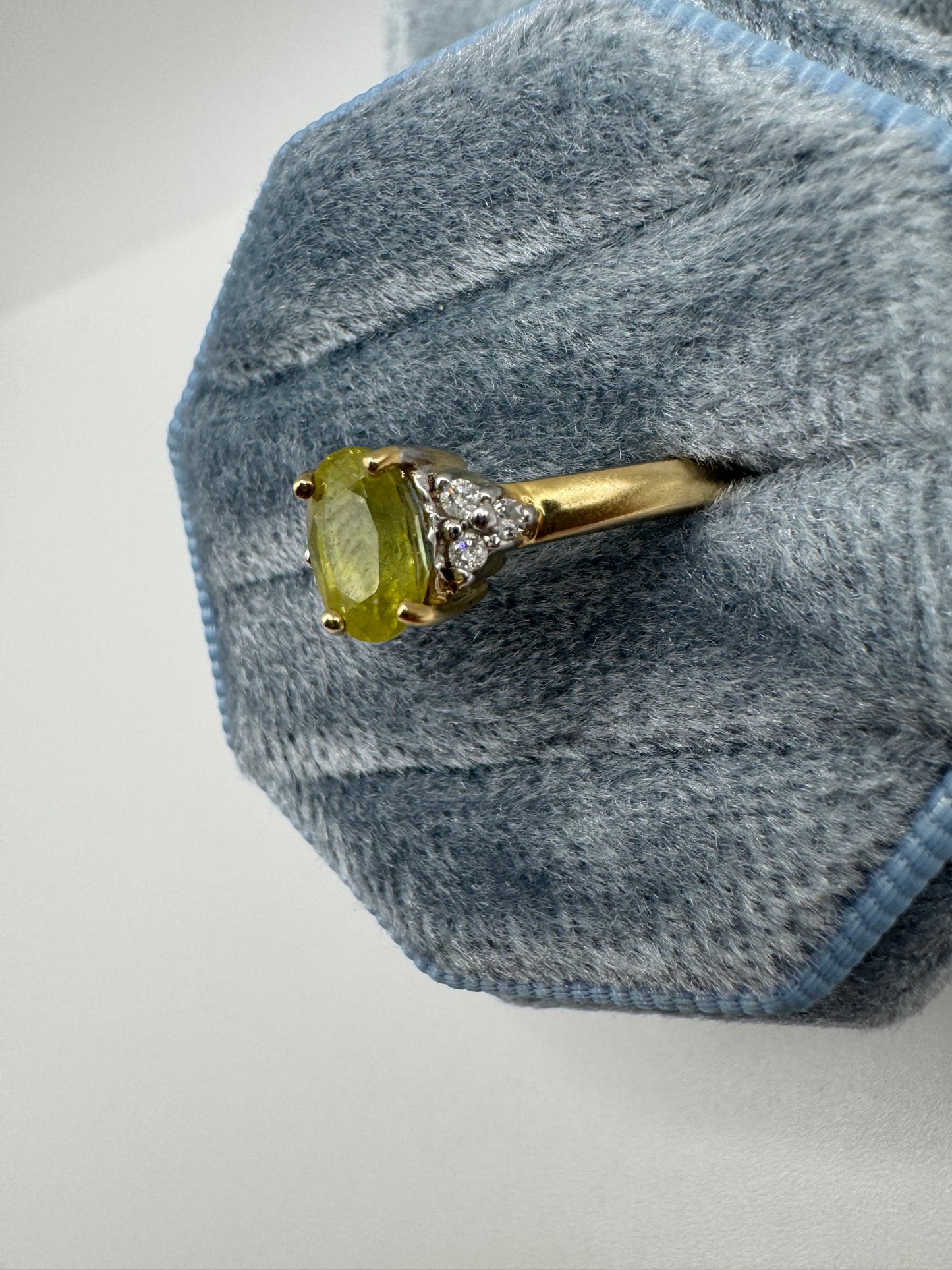 9ct gold sphene and diamond ring