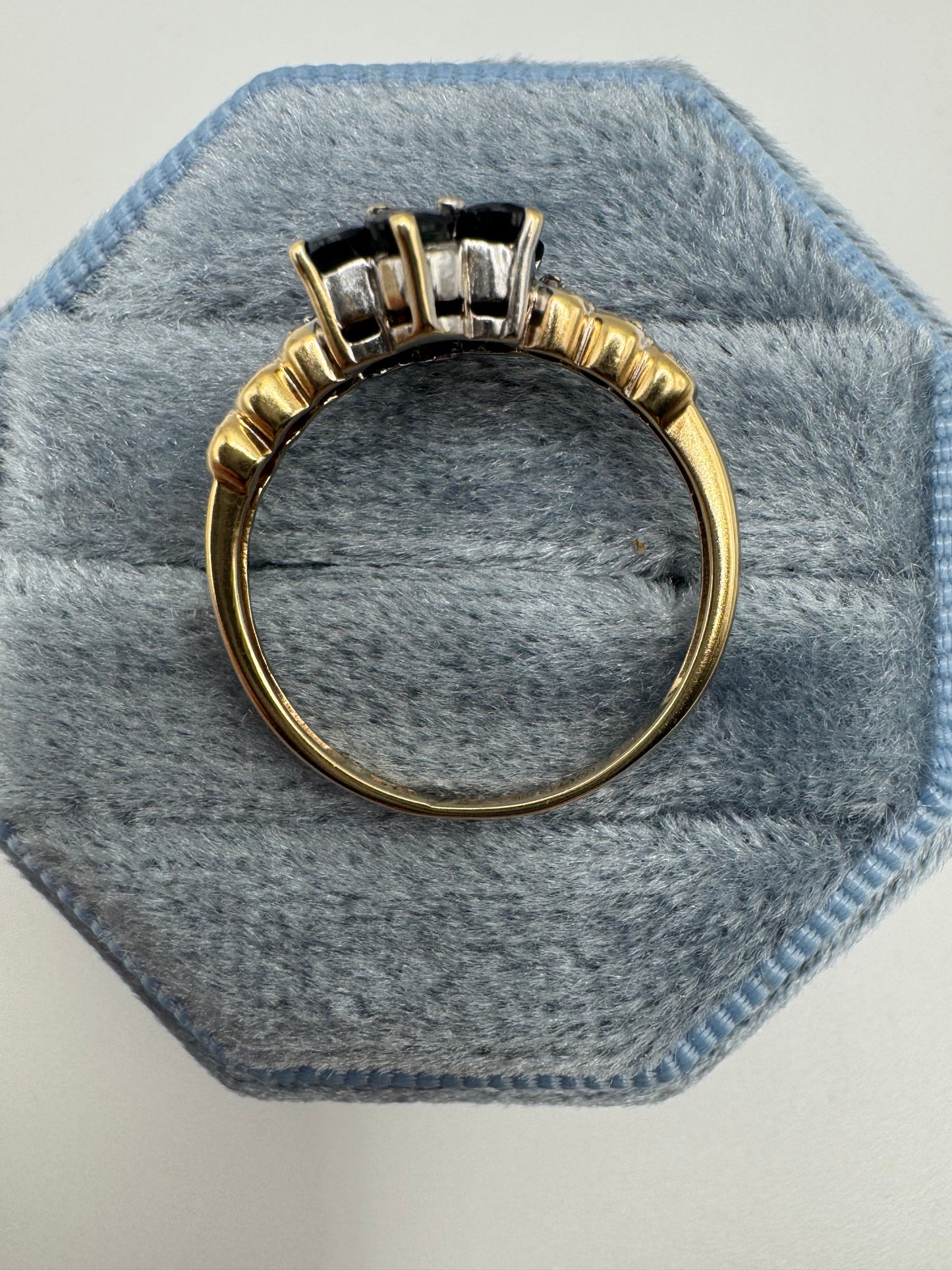 9ct gold sapphire and diamond cluster ring