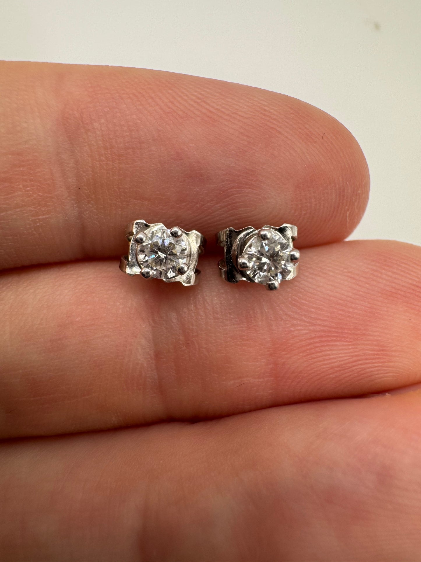 18ct gold diamond earrings