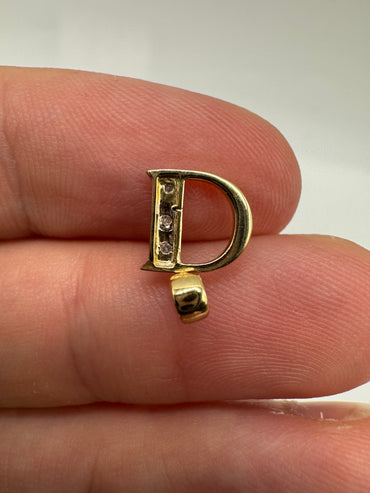 9ct gold diamond initial D pendant
