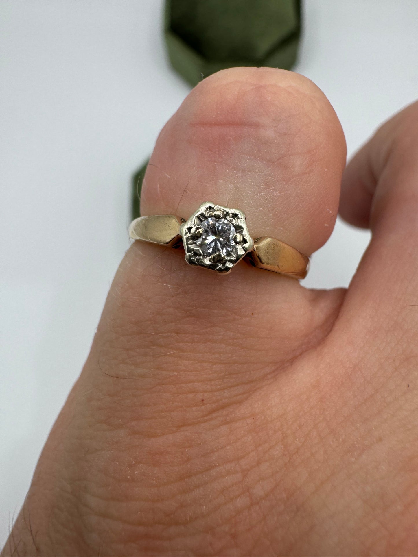 9ct gold diamond ring