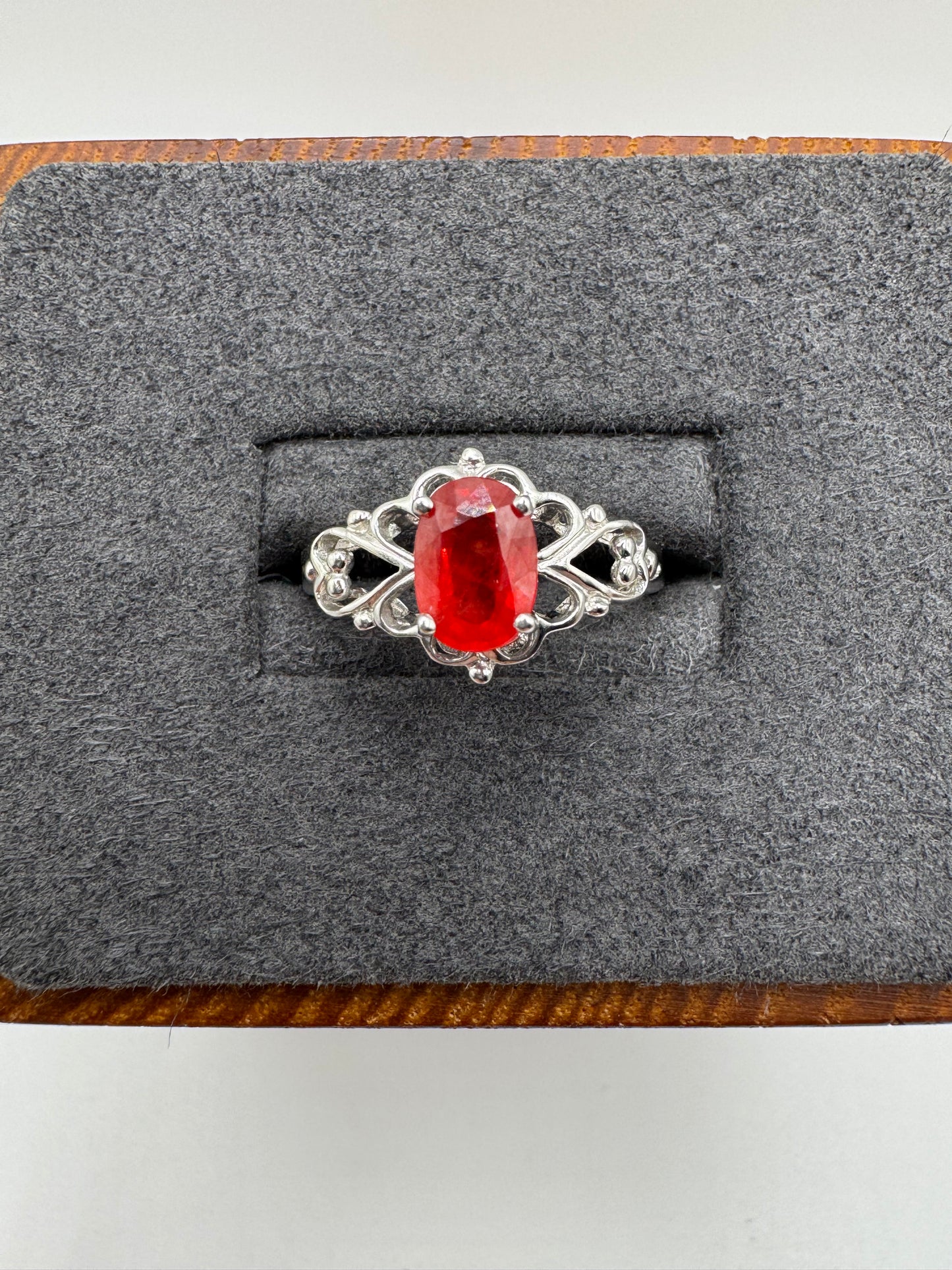 9ct white gold padparascha sapphire ring