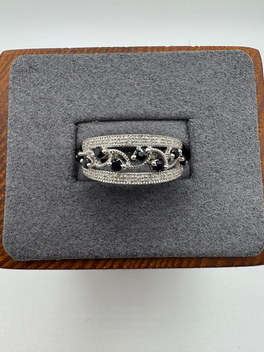 9ct white gold sapphire and diamond ring