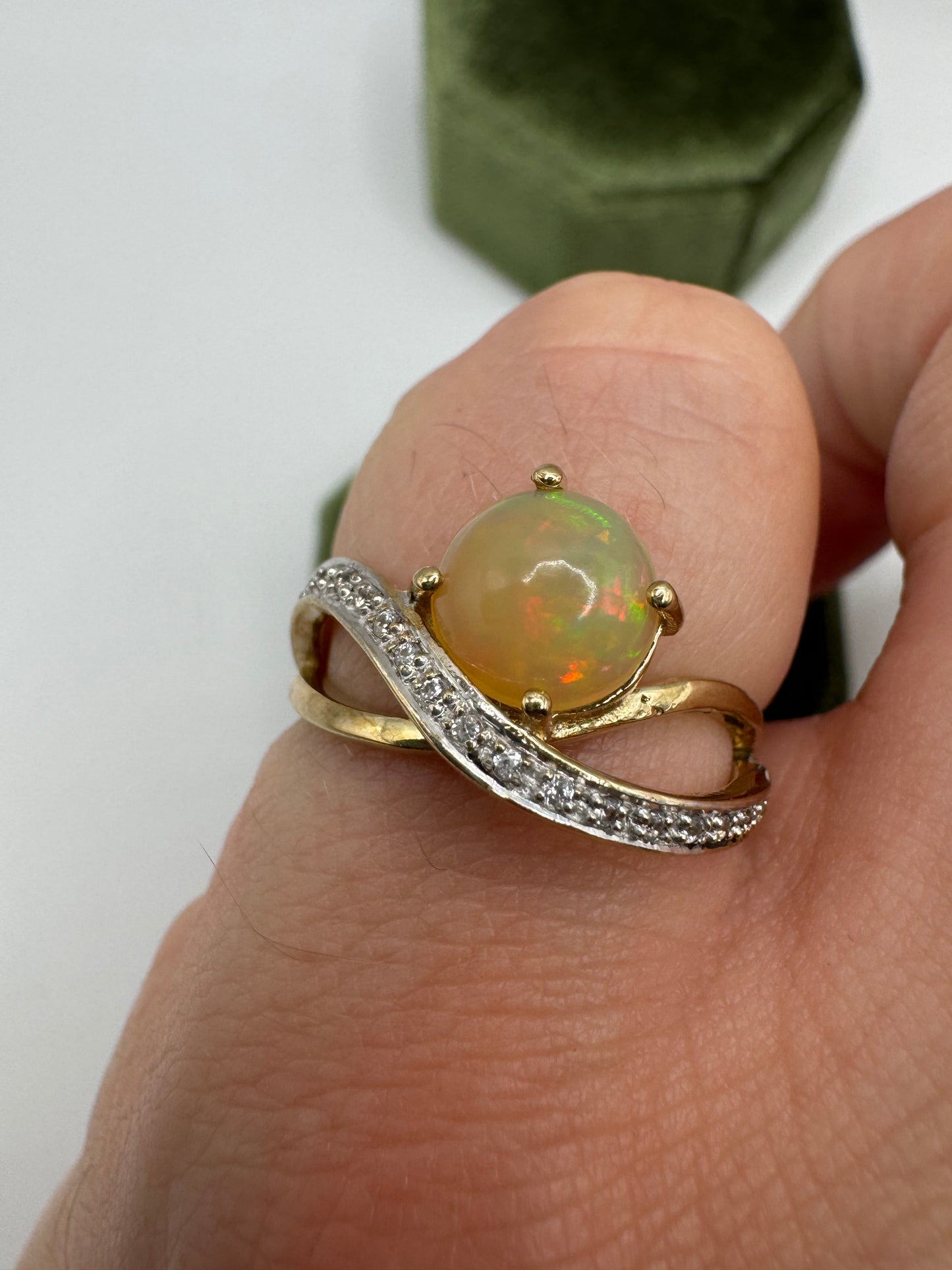 9ct gold opal and zircon ring