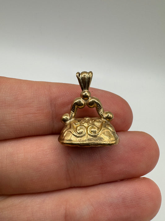 9ct gold engraved carnelian fob